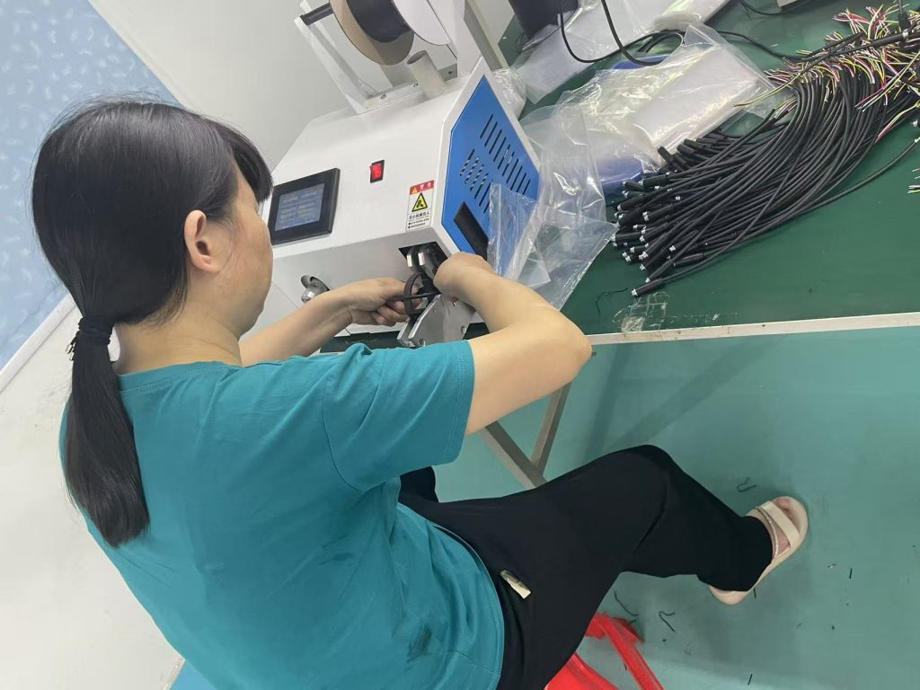 Automatic wire winding machine 1